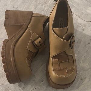 Soda Women's Brown Chunky Platform Shoes